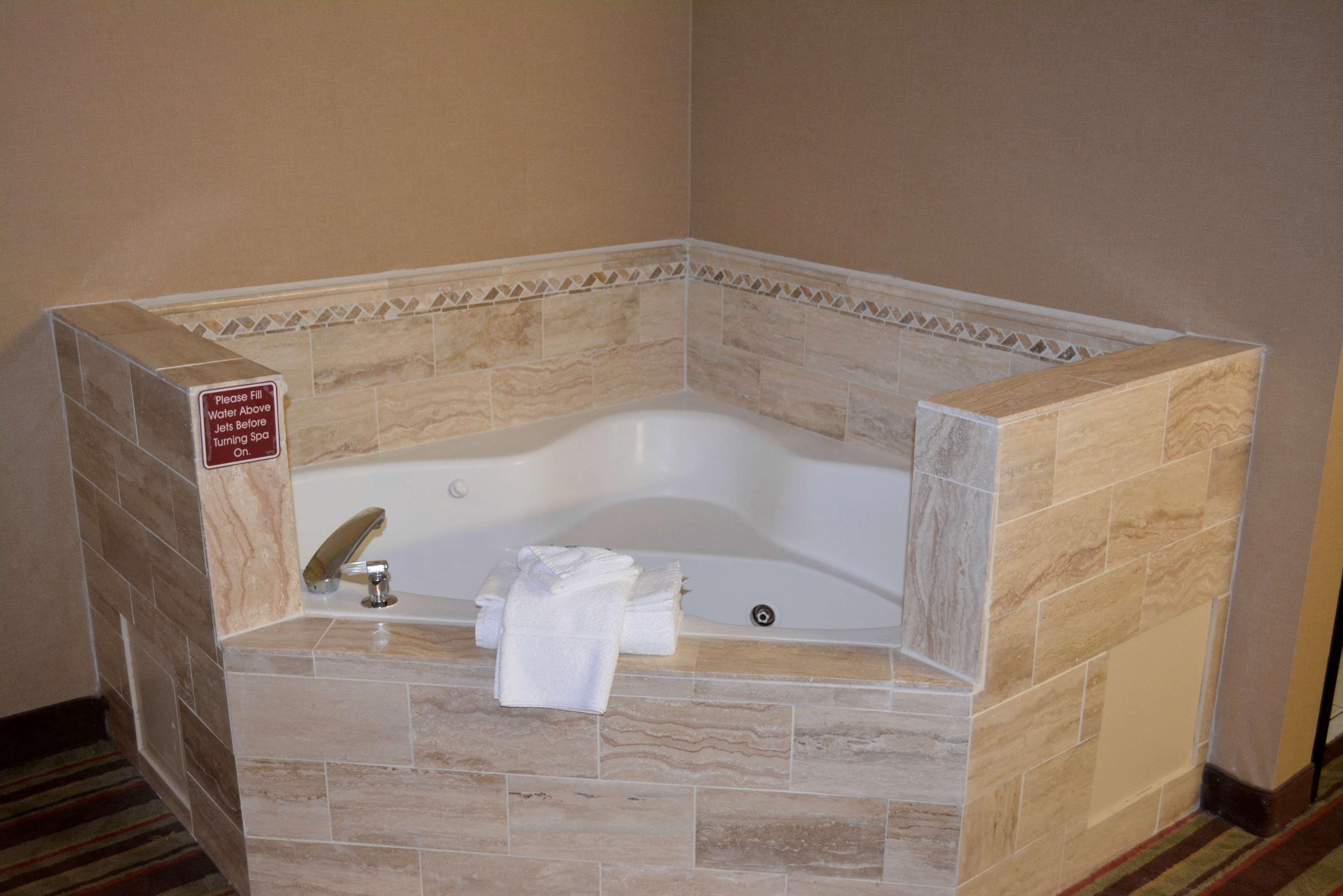 Best Western Wilsonville Inn & Suites מראה חיצוני תמונה