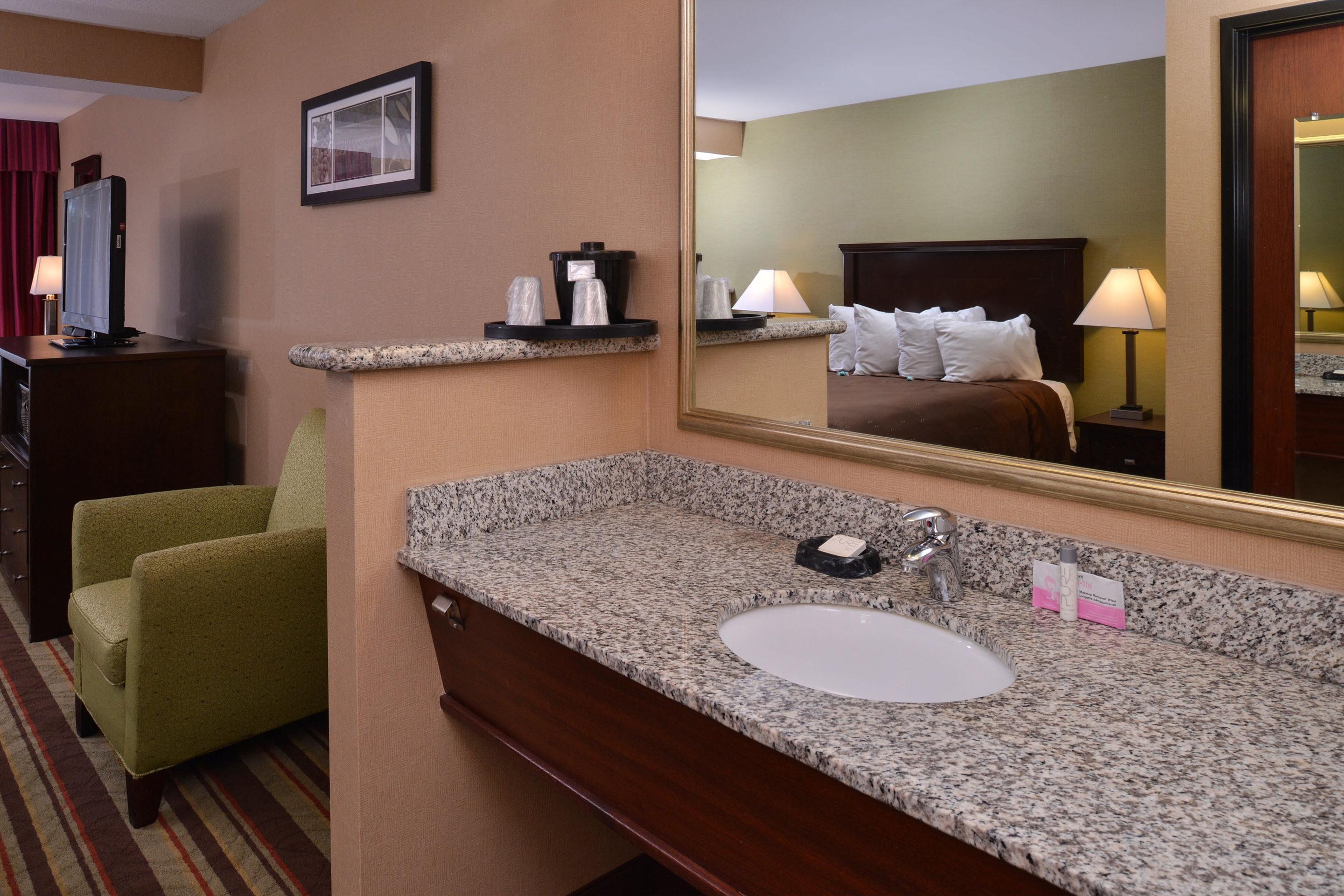 Best Western Wilsonville Inn & Suites מראה חיצוני תמונה