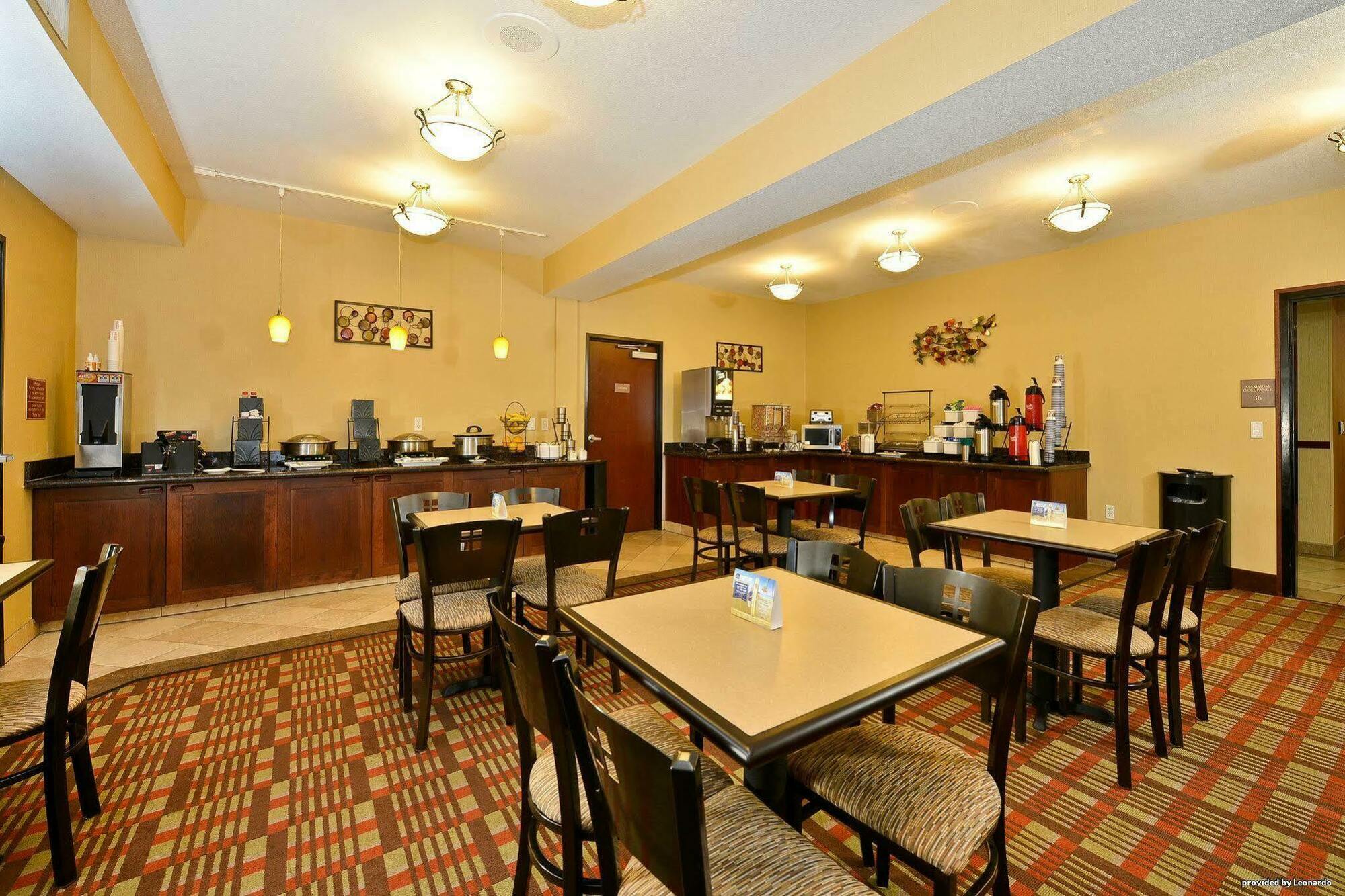 Best Western Wilsonville Inn & Suites מראה חיצוני תמונה